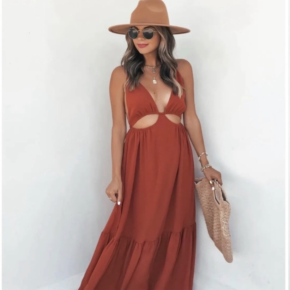NWT Vici x Jill cutout maxi dress